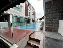The Silver Spurz (D19), Semi-Detached #471229371